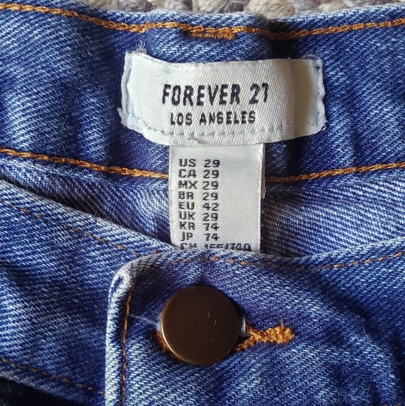 Denim shorts - Picture 3 of 4